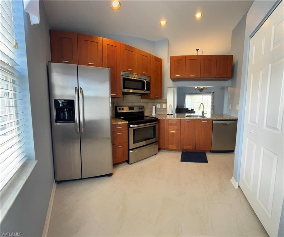 12065 Summergate CIR 203-5