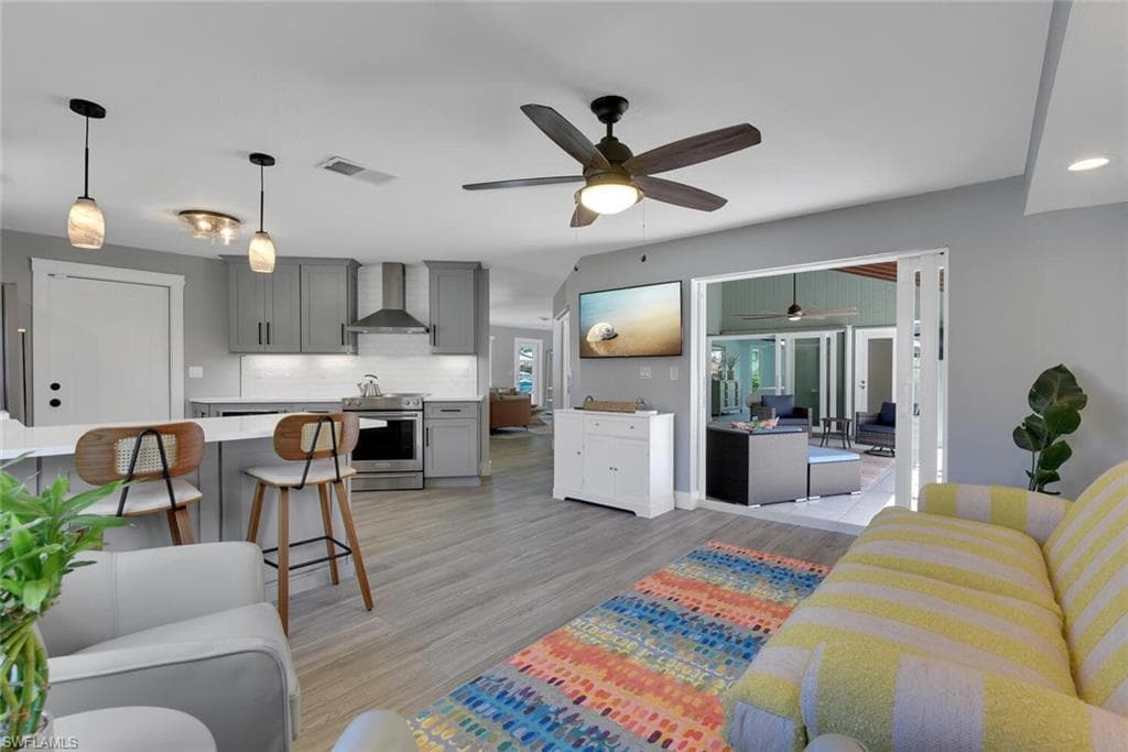 2328 Clipper WAY, NAPLES FL 34104-23