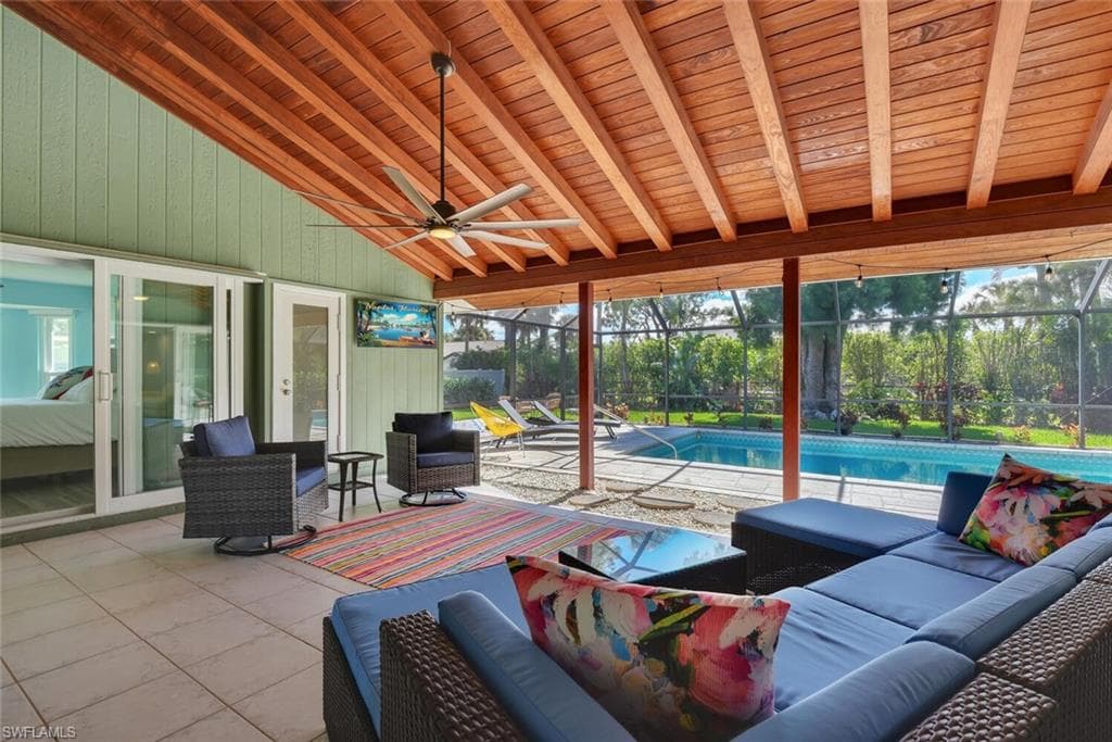 2328 Clipper WAY, NAPLES FL 34104-3