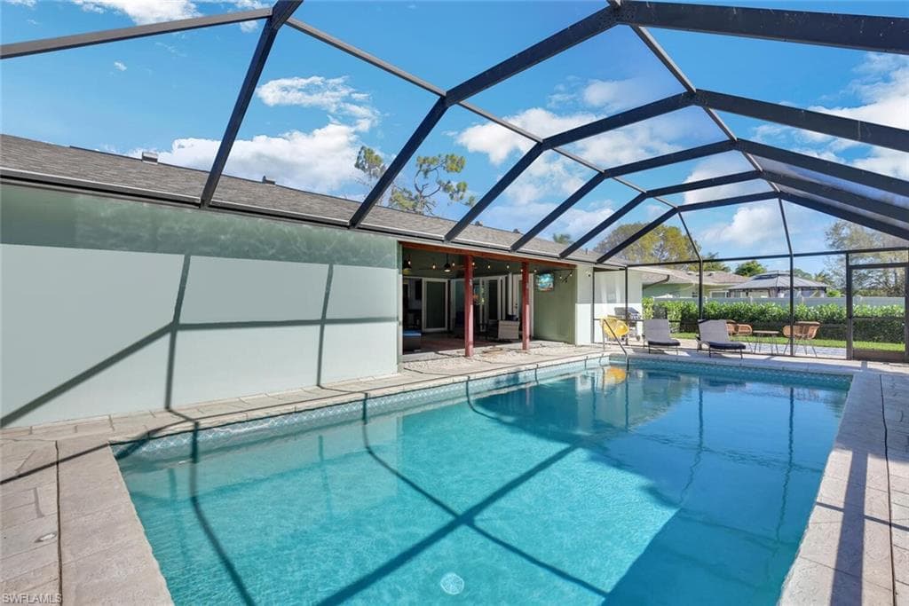 2328 Clipper WAY, NAPLES FL 34104-7