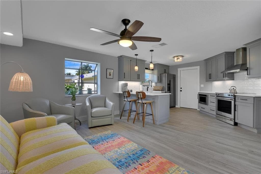 2328 Clipper WAY, NAPLES FL 34104-24