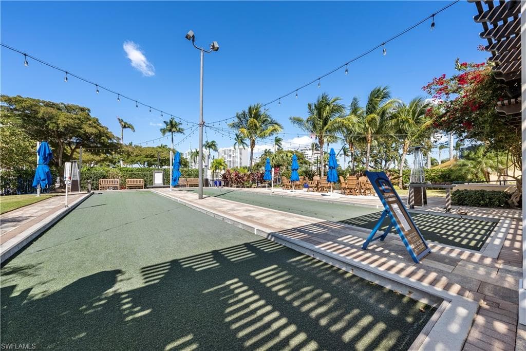 445 Dockside DR # B903, NAPLES FL 34110-31