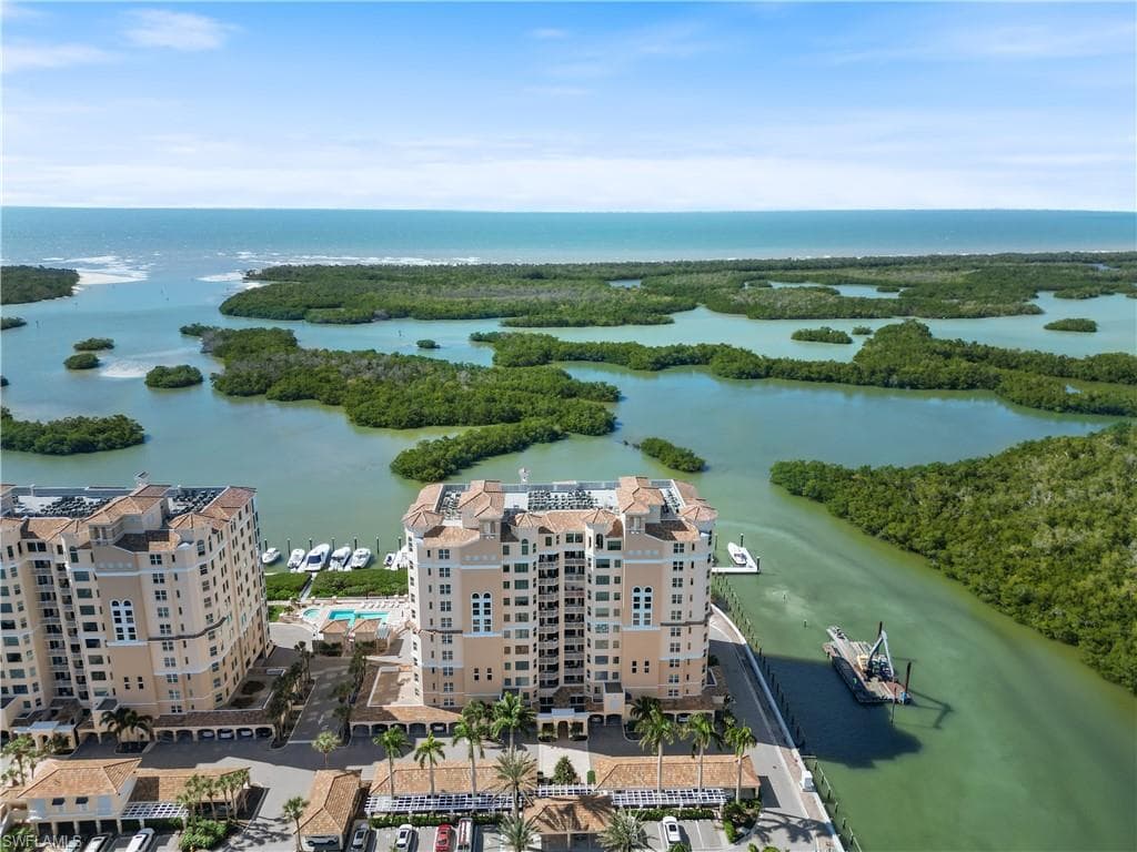 445 Dockside DR # B903, NAPLES FL 34110-4