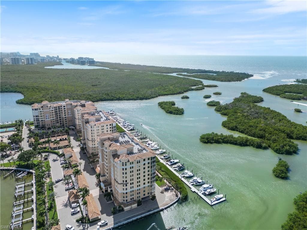 445 Dockside DR # B903, NAPLES FL 34110-24