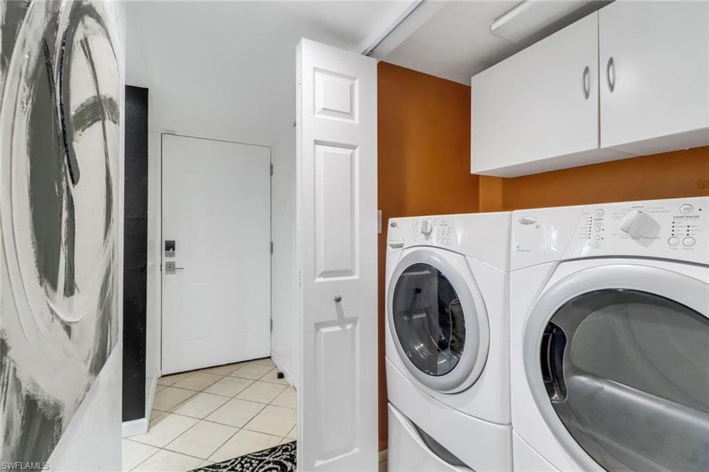 2121 Collier AVE # 401, FORT MYERS FL 33901-12