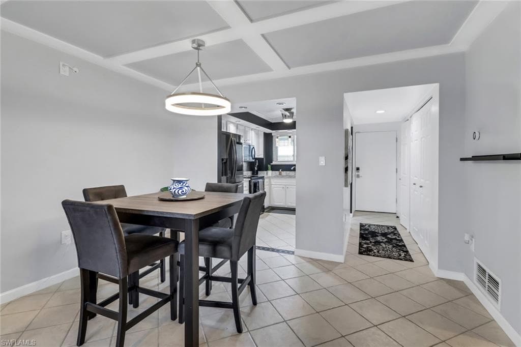 2121 Collier AVE # 401, FORT MYERS FL 33901-4