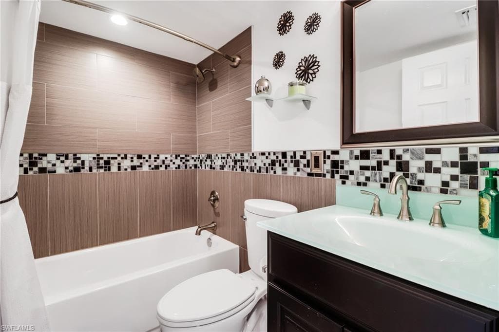 2121 Collier AVE # 401, FORT MYERS FL 33901-8