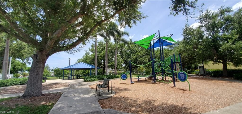 2121 Collier AVE # 401, FORT MYERS FL 33901-23
