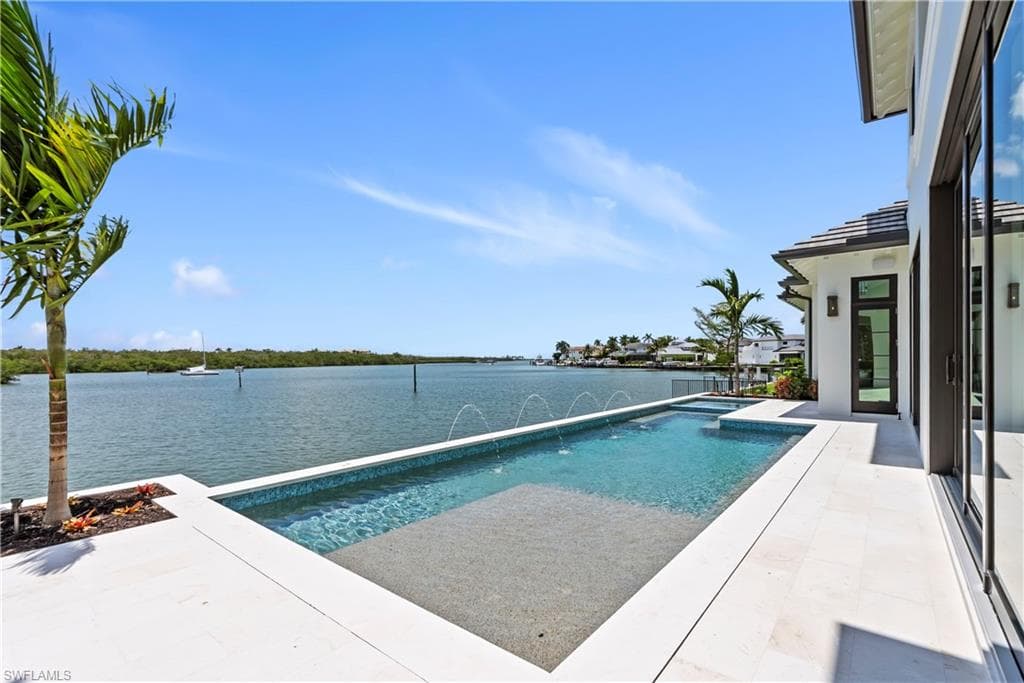 2375 Snook DR-27