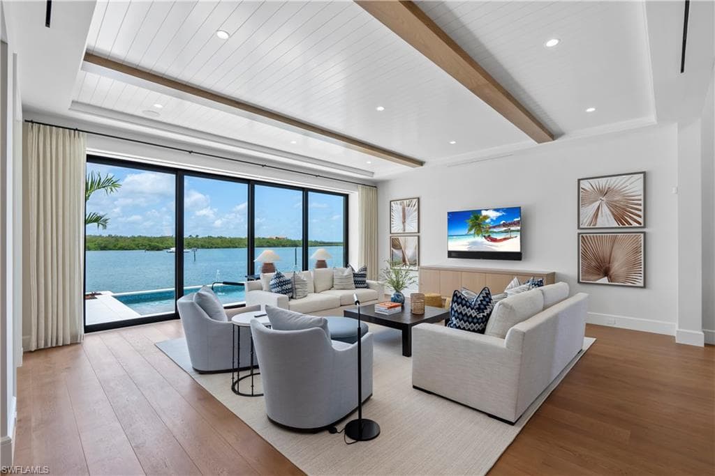 2375 Snook DR-7