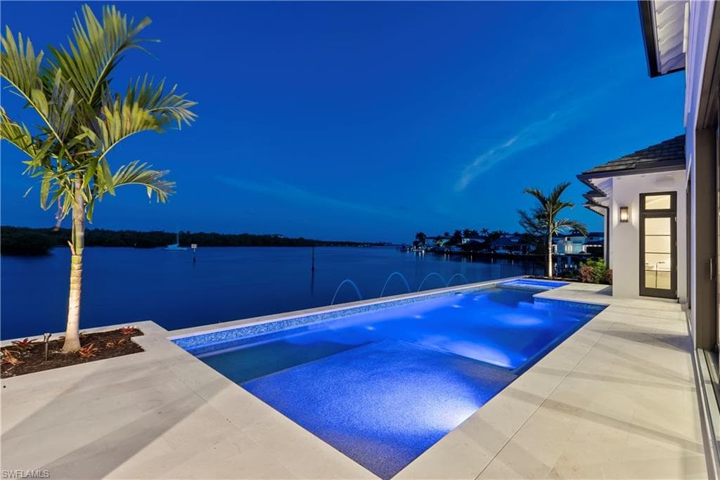 2375 Snook DR-29