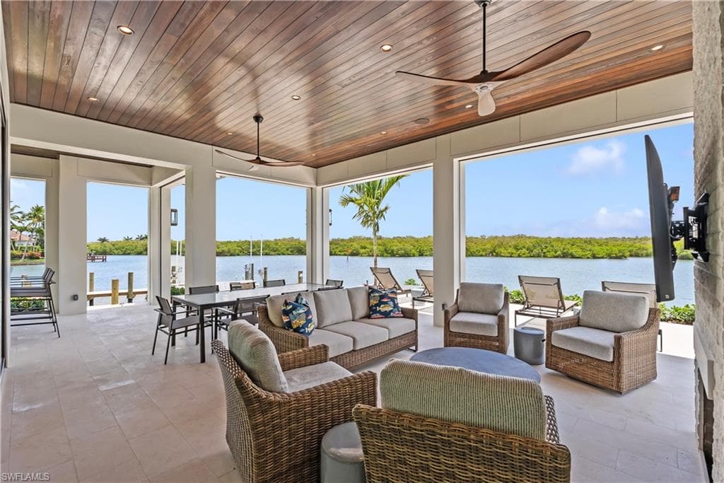 2375 Snook DR-25