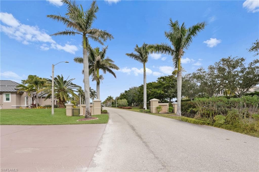 11486 Royal Tee CIR, CAPE CORAL FL 33991-1