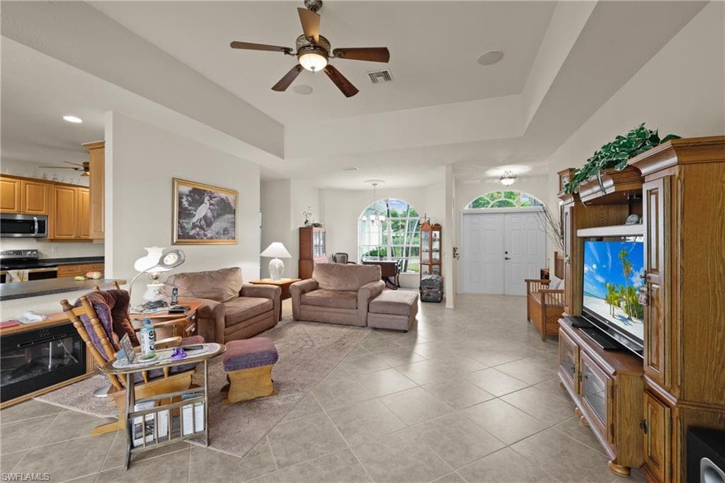 11486 Royal Tee CIR, CAPE CORAL FL 33991-21