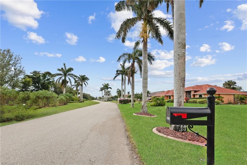 11486 Royal Tee CIR, CAPE CORAL FL 33991-2