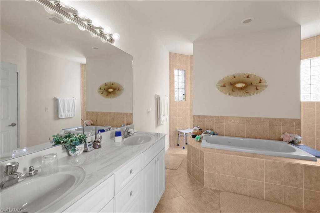 11486 Royal Tee CIR, CAPE CORAL FL 33991-27