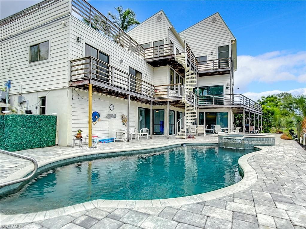 3766 Riviera CIR, BONITA SPRINGS FL 34134-4