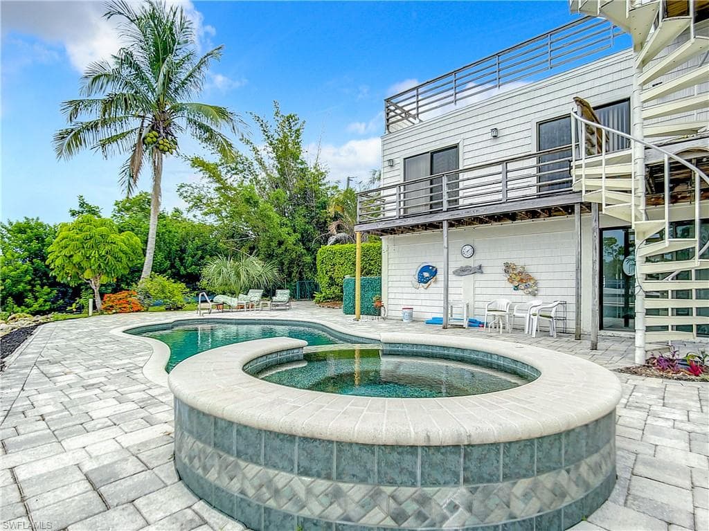 3766 Riviera CIR, BONITA SPRINGS FL 34134-9