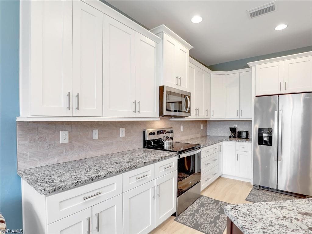 8717 Banyan Bay BLVD, FORT MYERS FL 33908-12