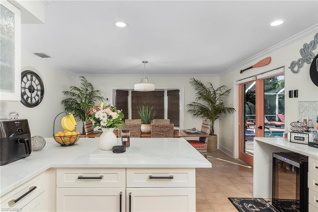 2950 Coach House LN, NAPLES FL 34105-22