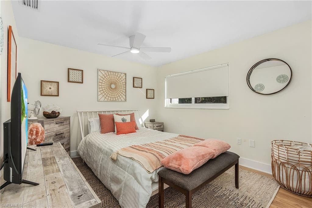 2950 Coach House LN, NAPLES FL 34105-13