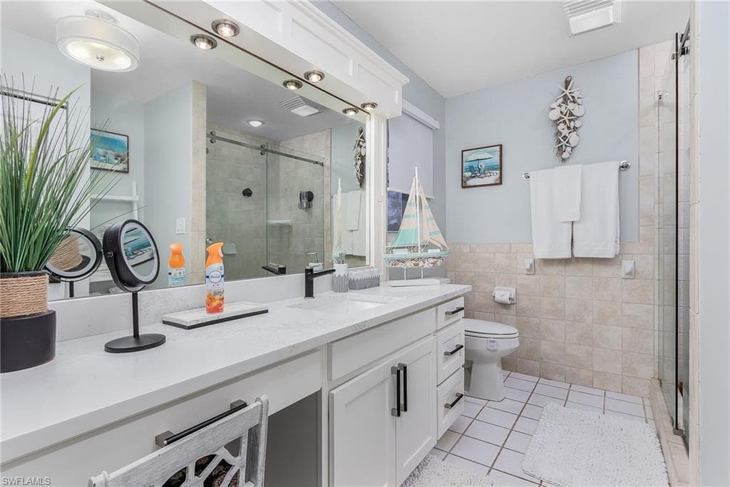 2950 Coach House LN, NAPLES FL 34105-17