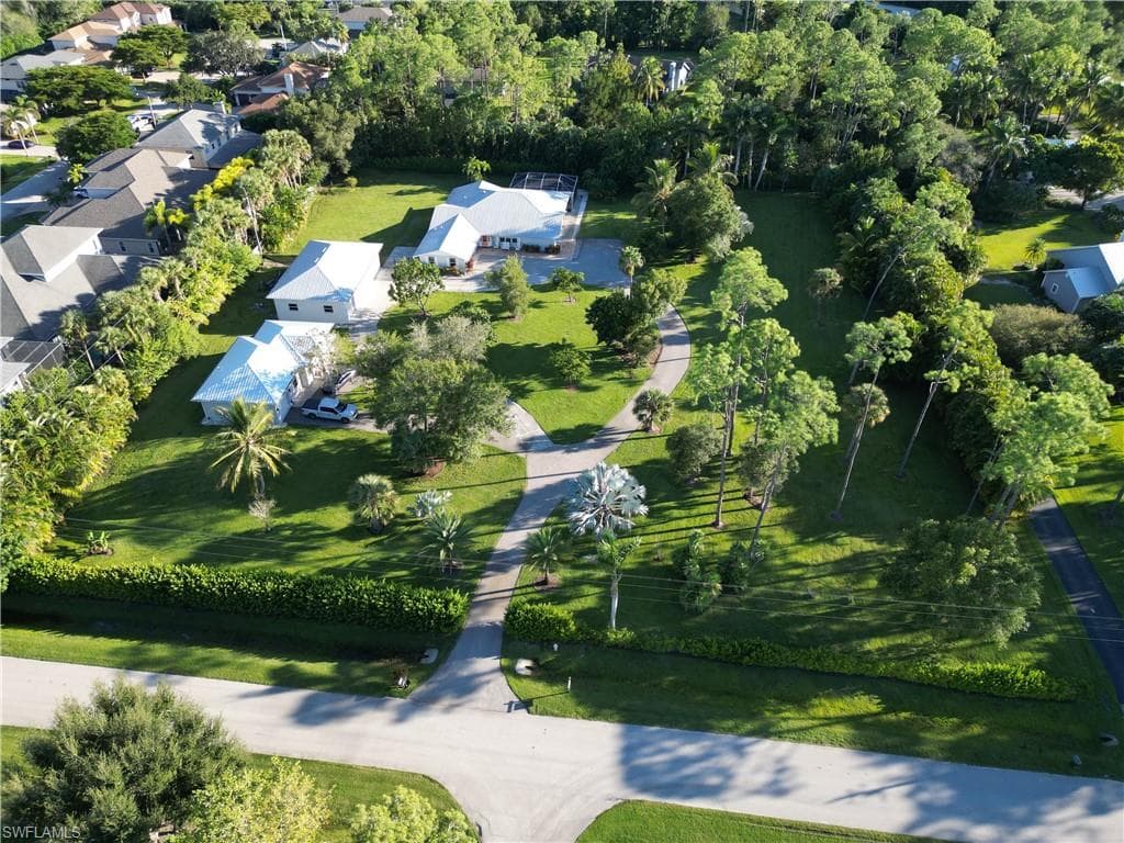 2950 Coach House LN, NAPLES FL 34105-43
