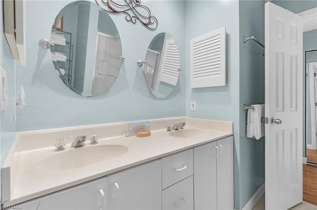 760 Sextant DR # 612, SANIBEL FL 33957-14