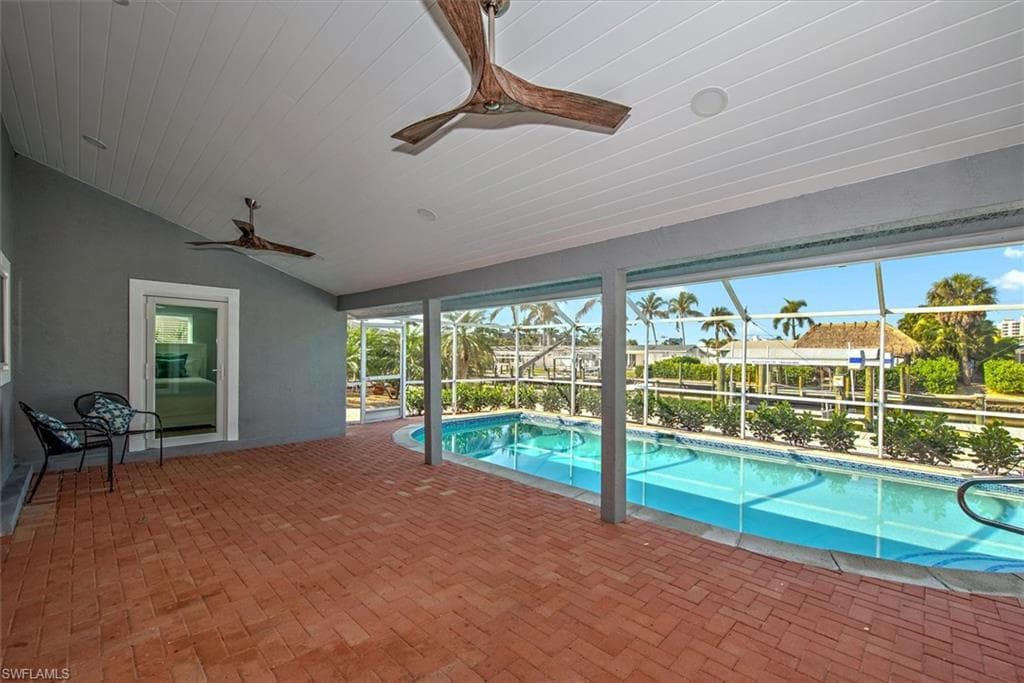 16 Palmview BLVD-26