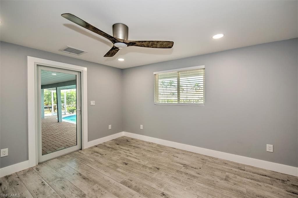 16 Palmview BLVD-15