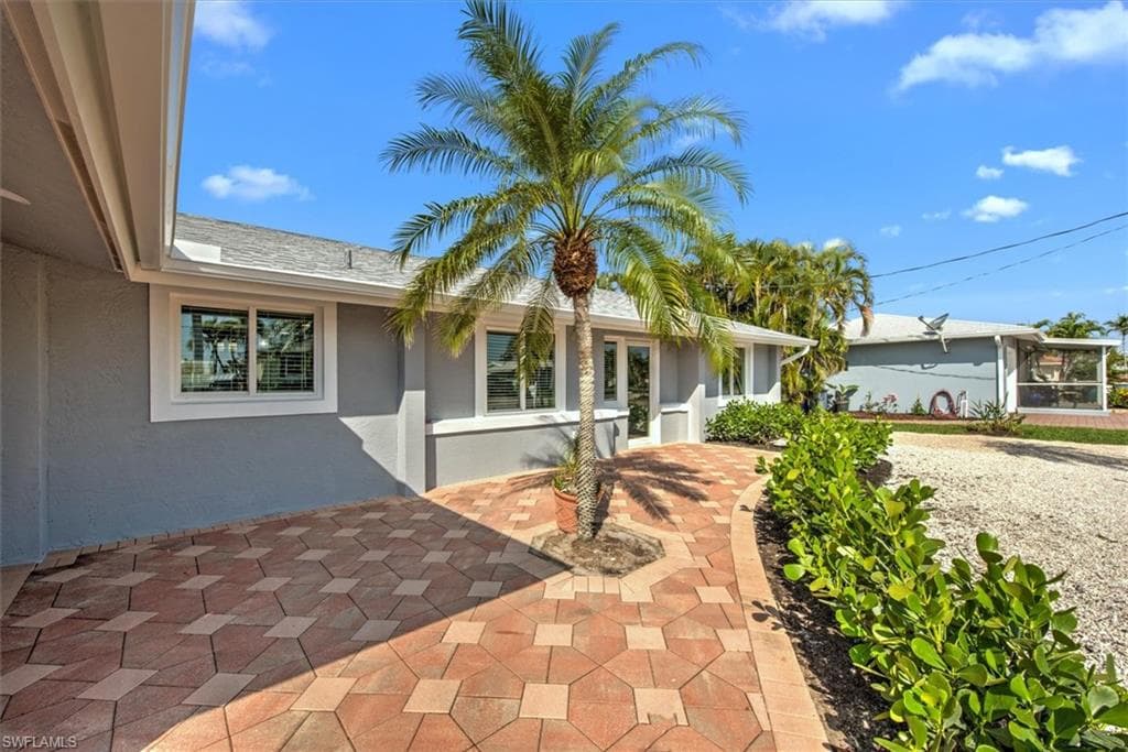 16 Palmview BLVD-21