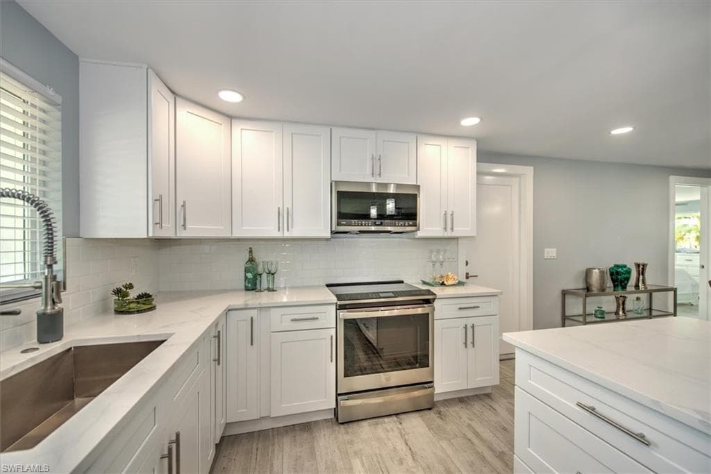 16 Palmview BLVD-6