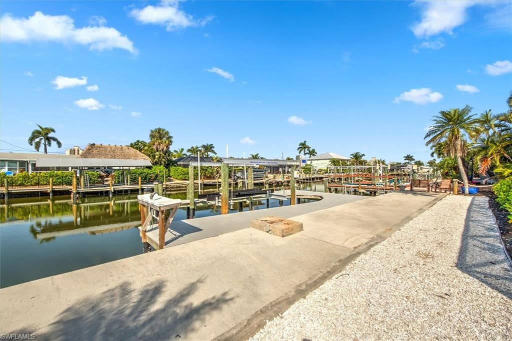 16 Palmview BLVD-31