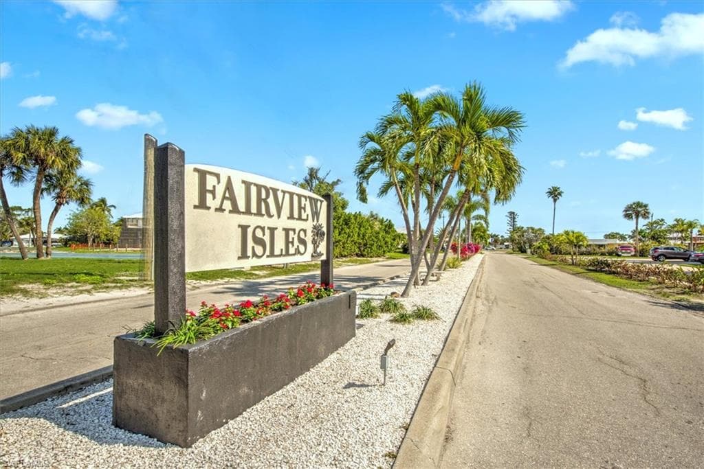 16 Palmview BLVD-19