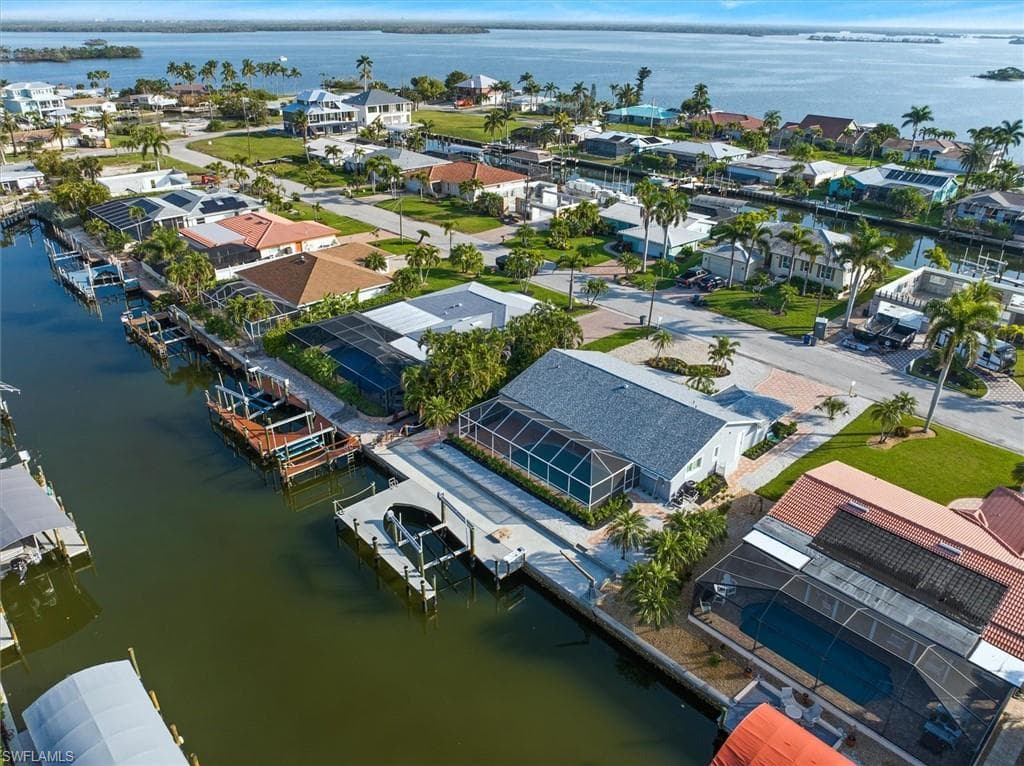 16 Palmview BLVD-36