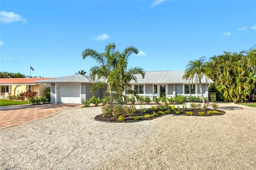 16 Palmview BLVD-20