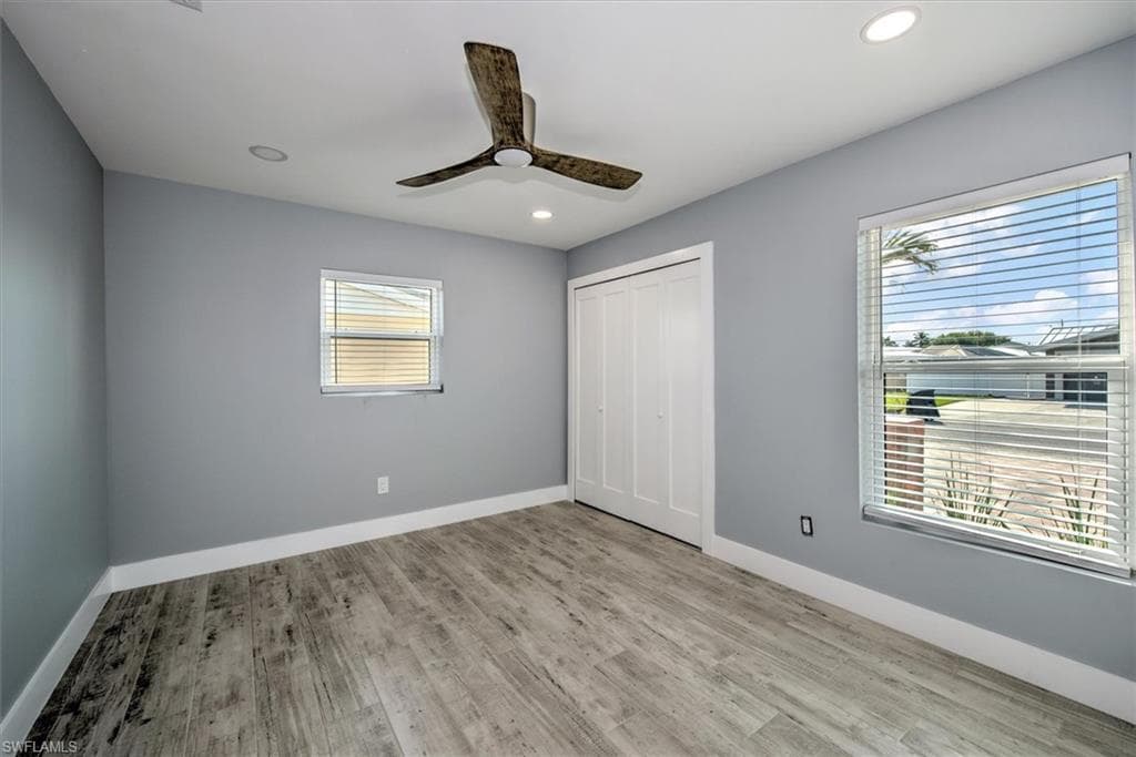 127 Albatross ST-11
