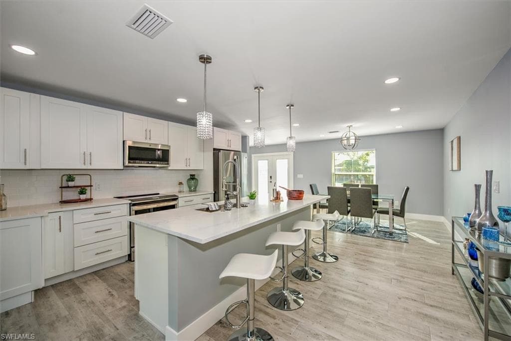 127 Albatross ST-18