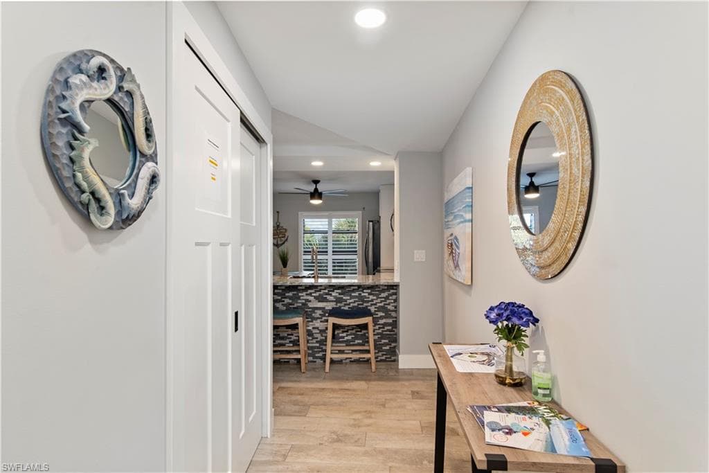 1085 Bald Eagle DR # B305, MARCO ISLAND FL 34145-1