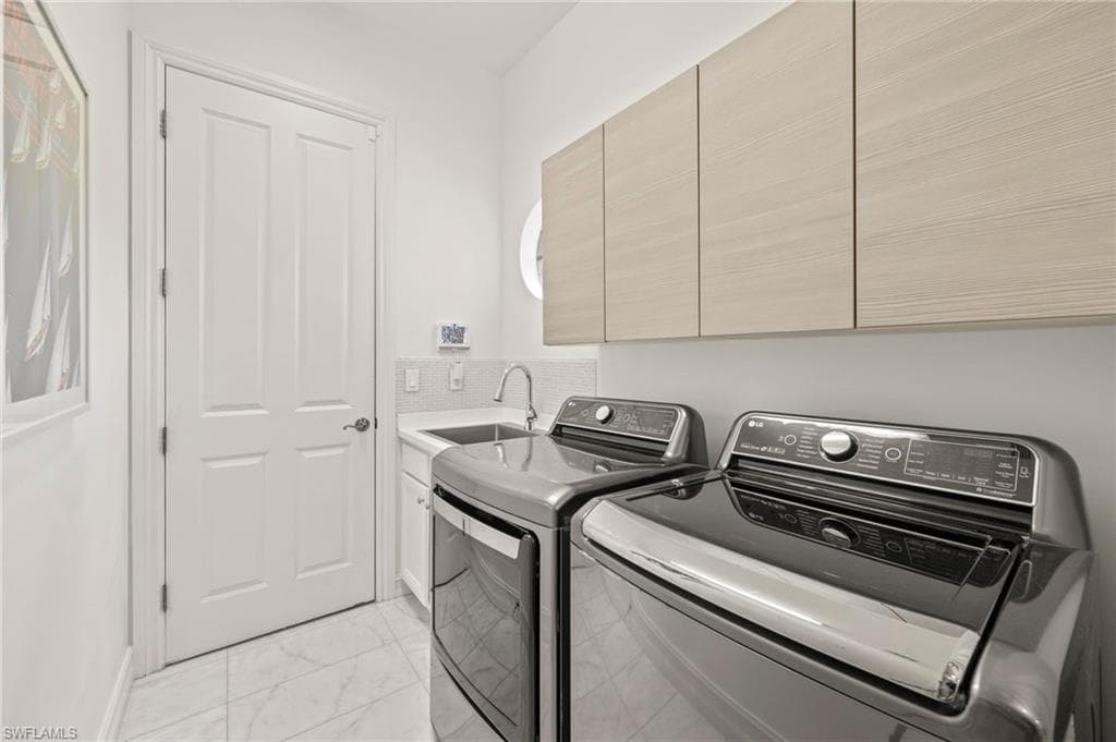 15855 Secoya Reserve CIR, NAPLES FL 34110-16