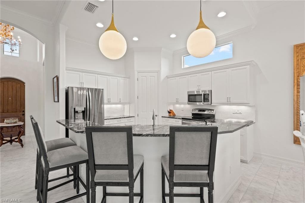 15855 Secoya Reserve CIR, NAPLES FL 34110-6