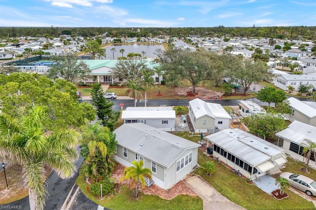 4620 Candlestick CT E, ESTERO FL 33928-2