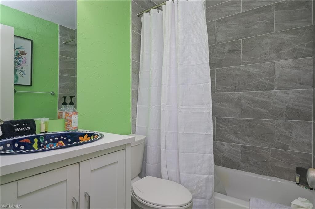 115 Eucalyptus CT, FORT MYERS BEACH FL 33931-26