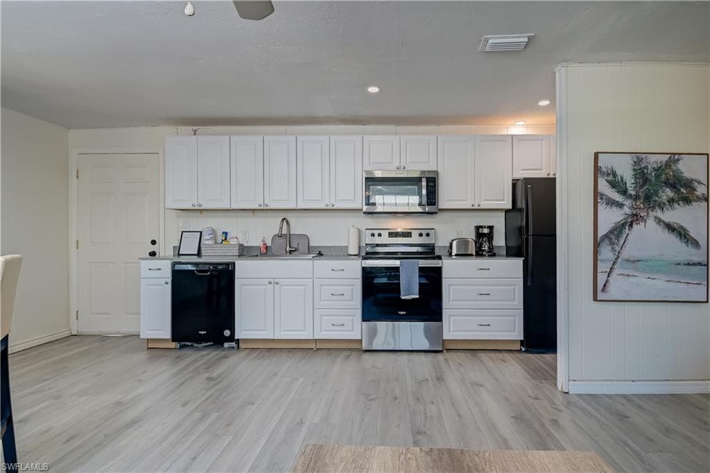 115 Eucalyptus CT, FORT MYERS BEACH FL 33931-20