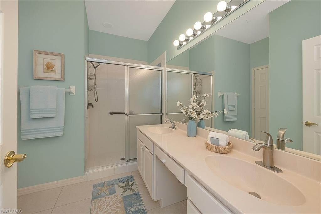2155 Cay Lagoon DR # 424, NAPLES FL 34109-4