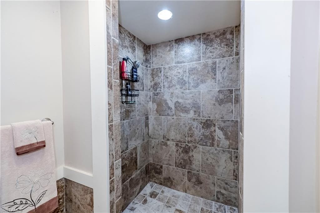 1038 Seminole CIR, MOORE HAVEN FL 33471-14