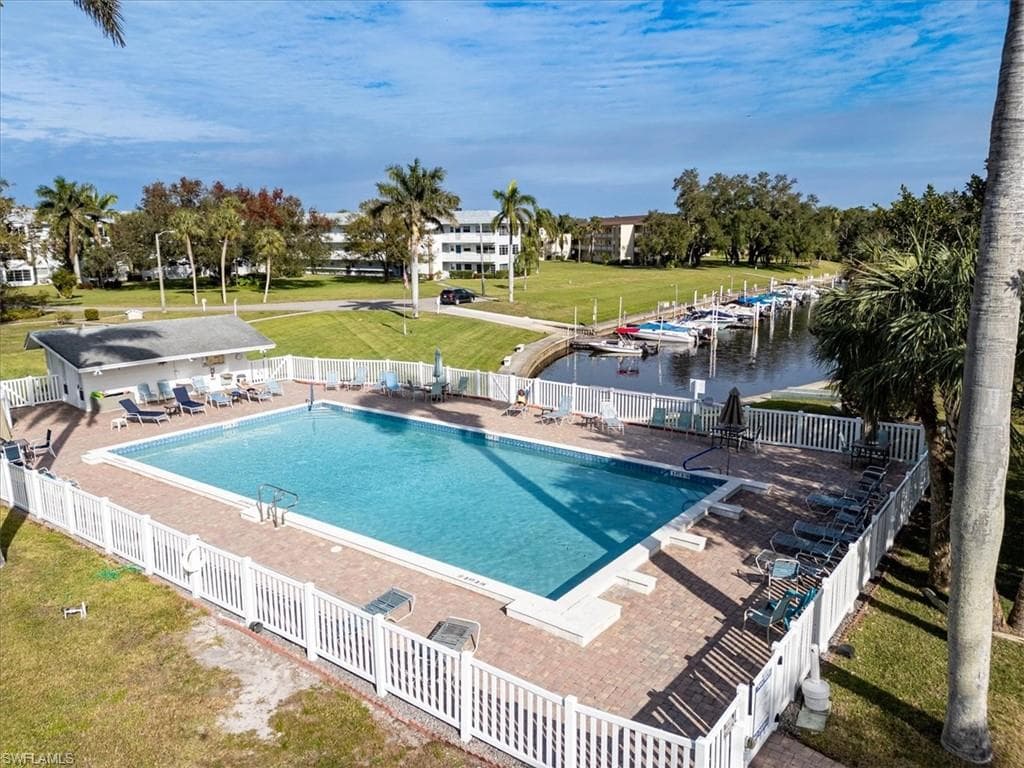 1429 Tropic TER, NORTH FORT MYERS FL 33903-22