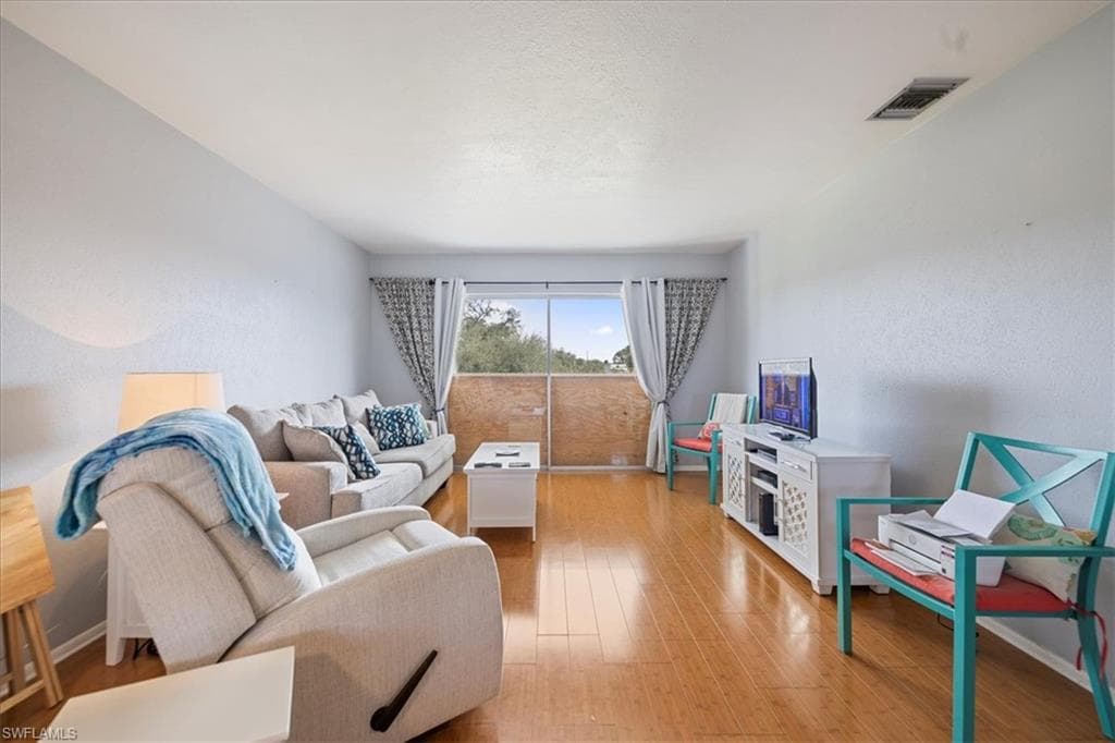 1429 Tropic TER, NORTH FORT MYERS FL 33903-6