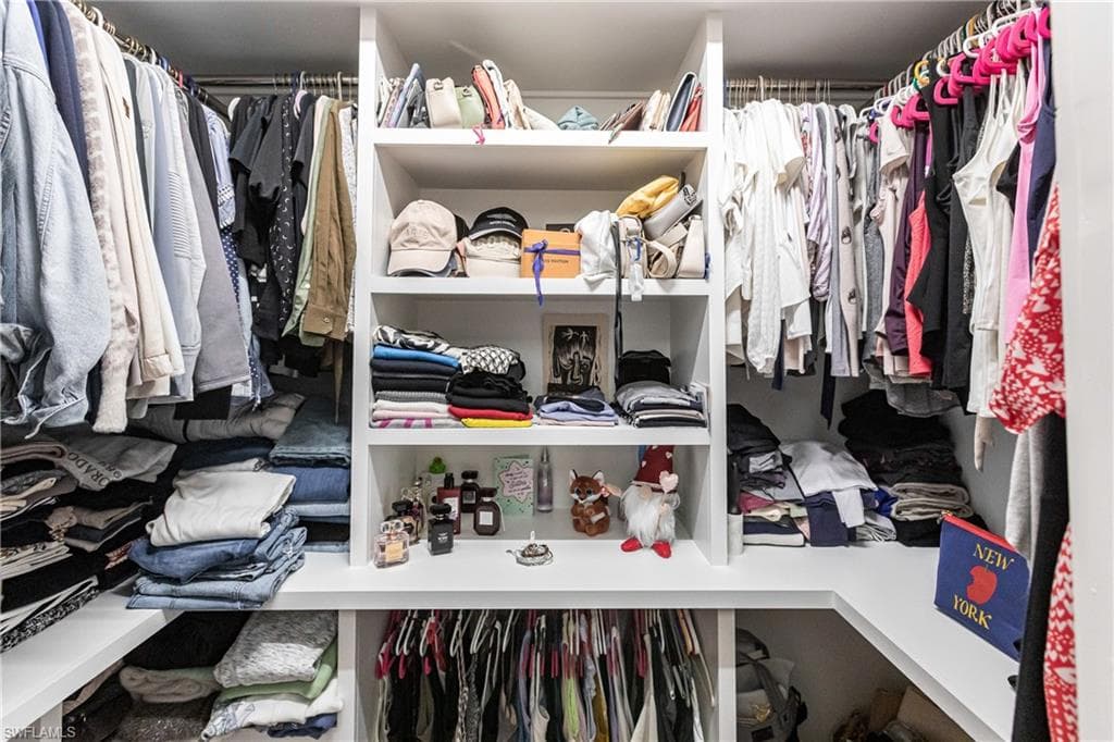 3778 Sapphire Cove CIR, NAPLES FL 34114-28