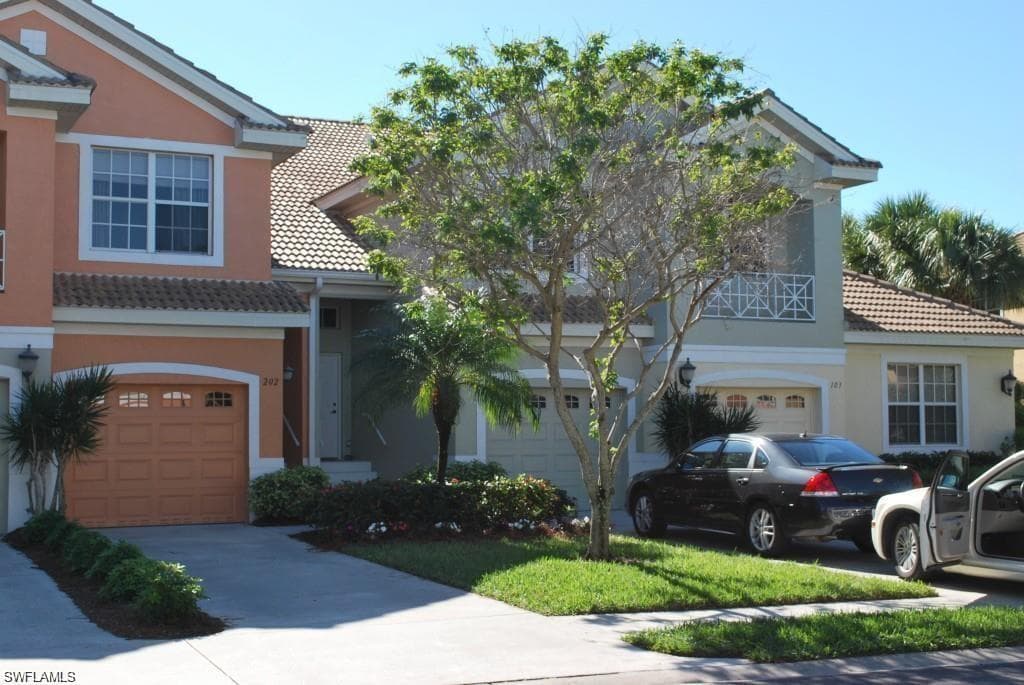 1585 Winding Oaks WAY # 203, NAPLES FL 34109-21